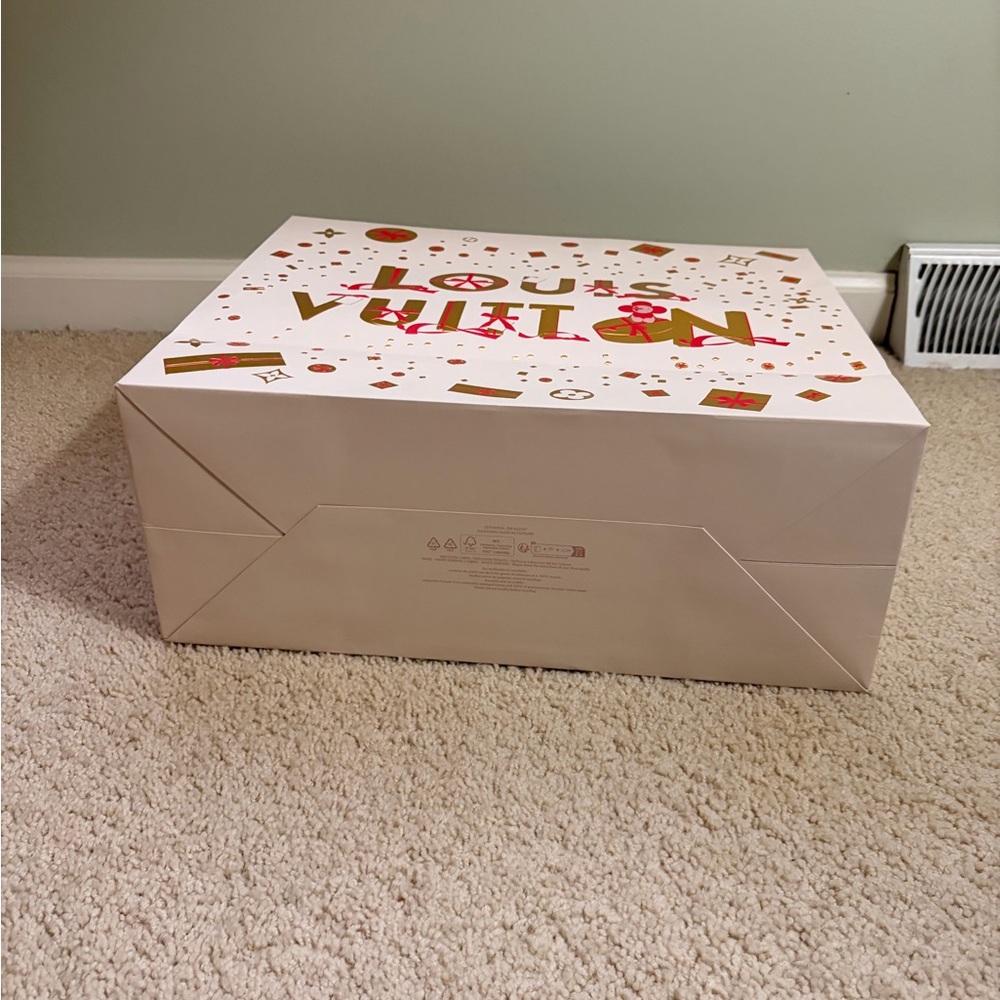 Louis Vuitton Festive Gift Bag with Red and Gold Accents - Picture 5 of 7